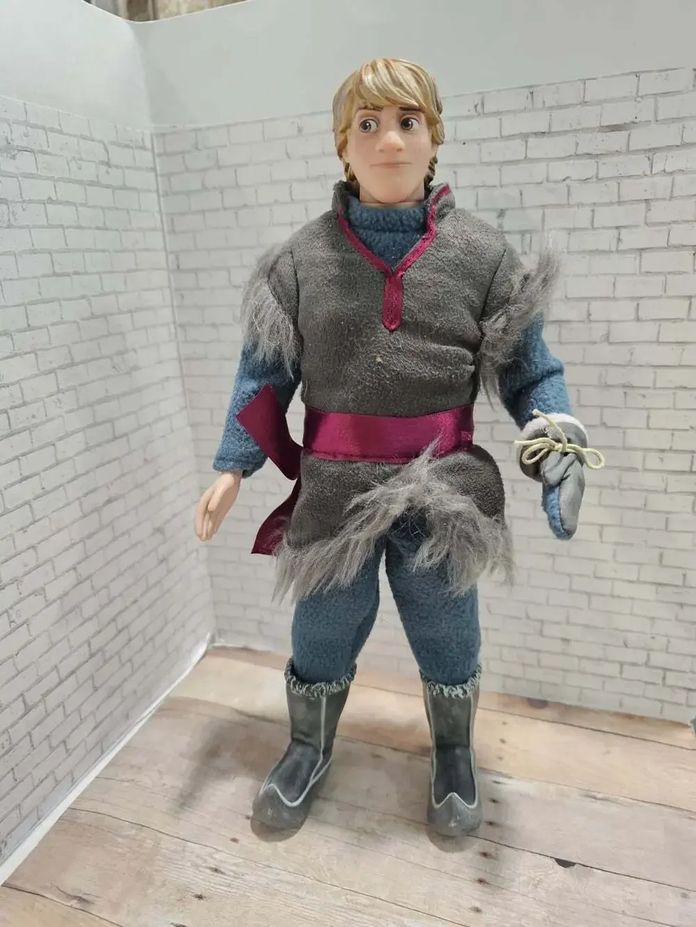 Disney Store Frozen Kristoff Doll 2013 Classic Collection 12